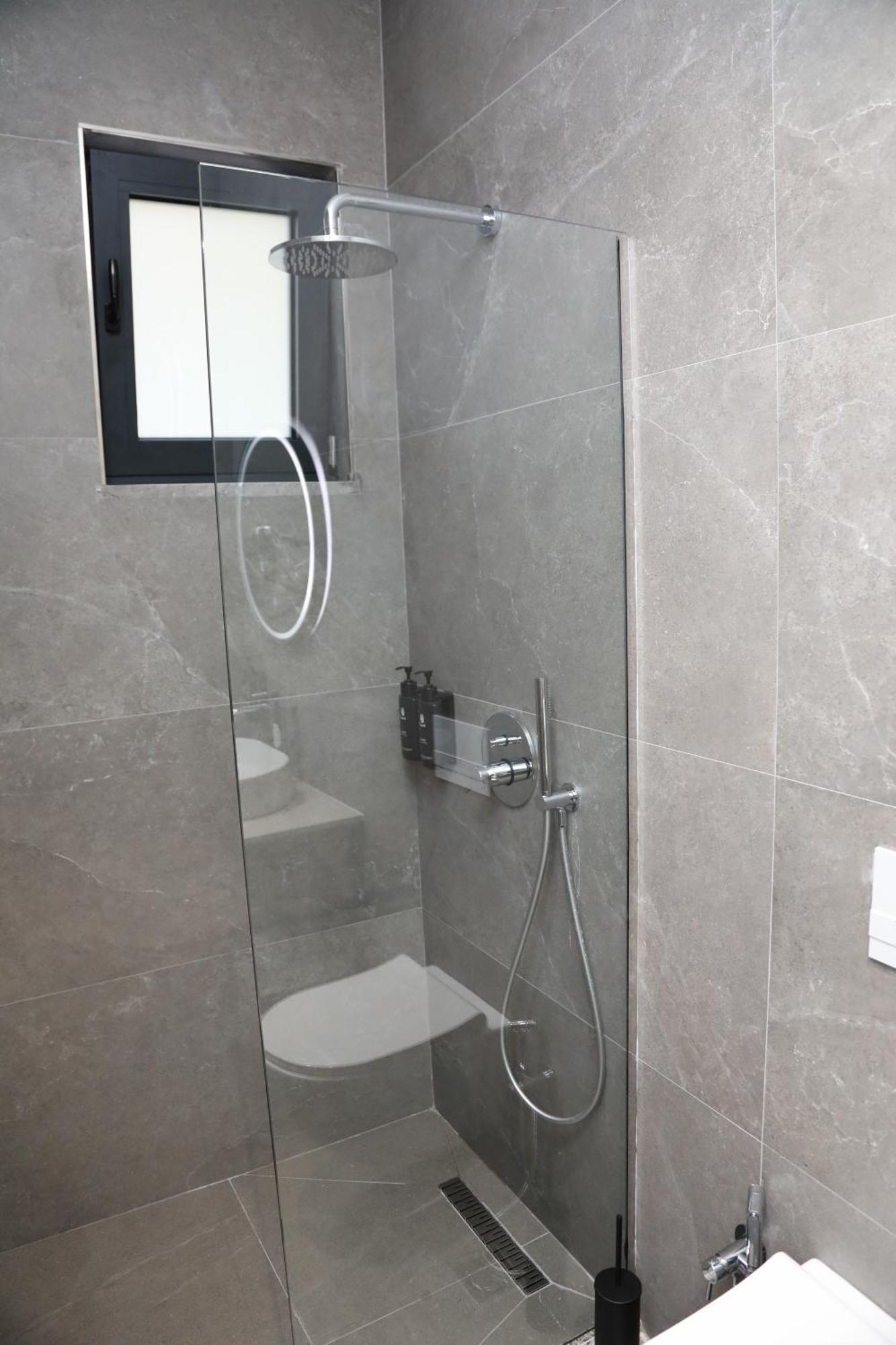 Kruja Luxury Suites ห้อง รูปภาพ