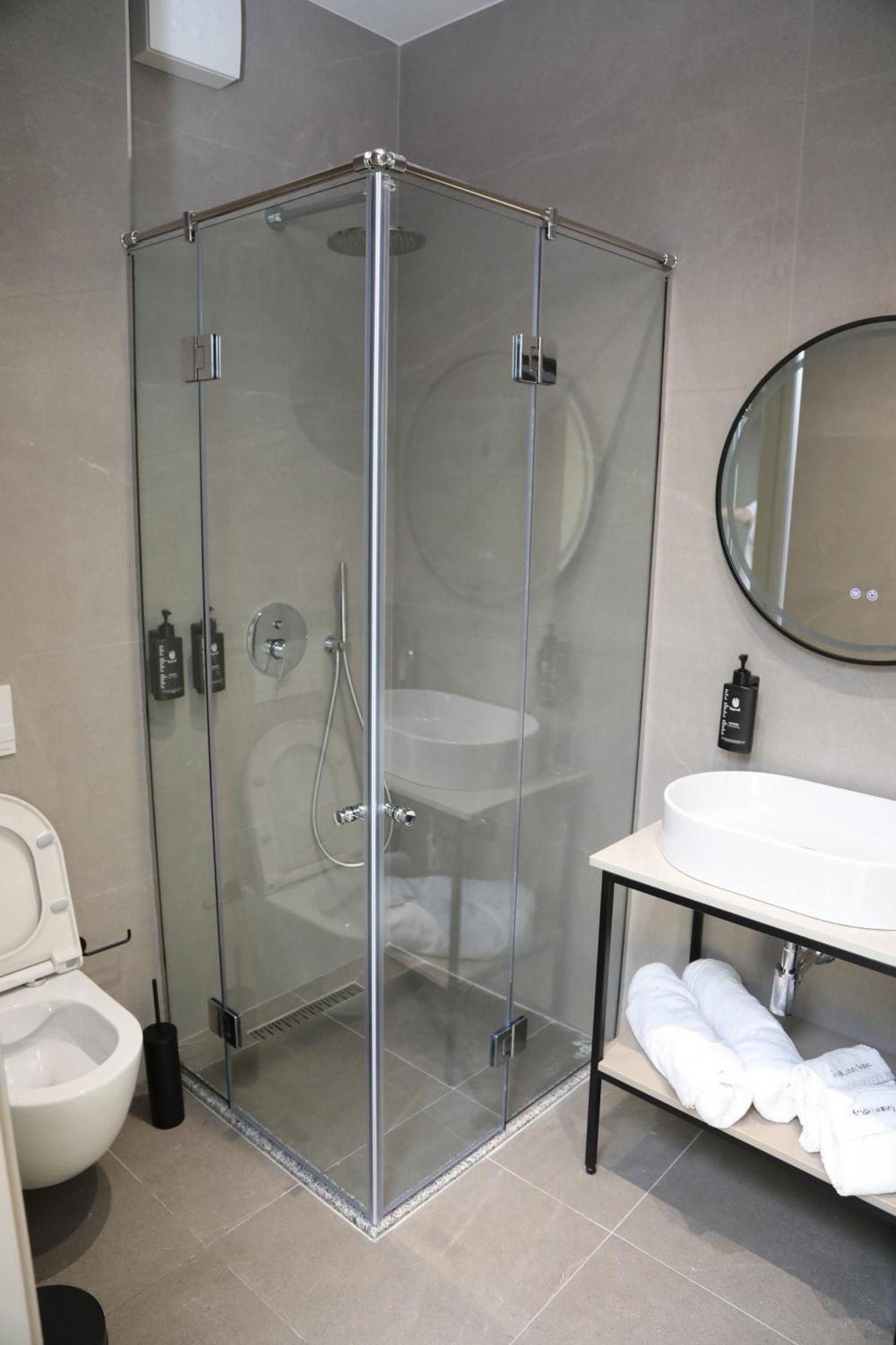 Kruja Luxury Suites ห้อง รูปภาพ