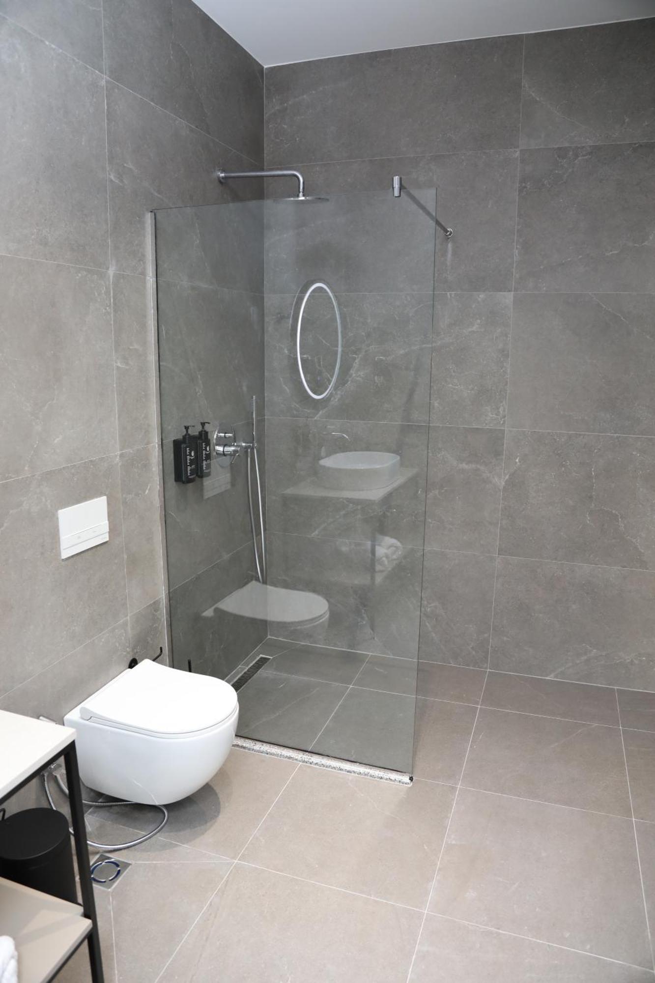 Kruja Luxury Suites ภายนอก รูปภาพ