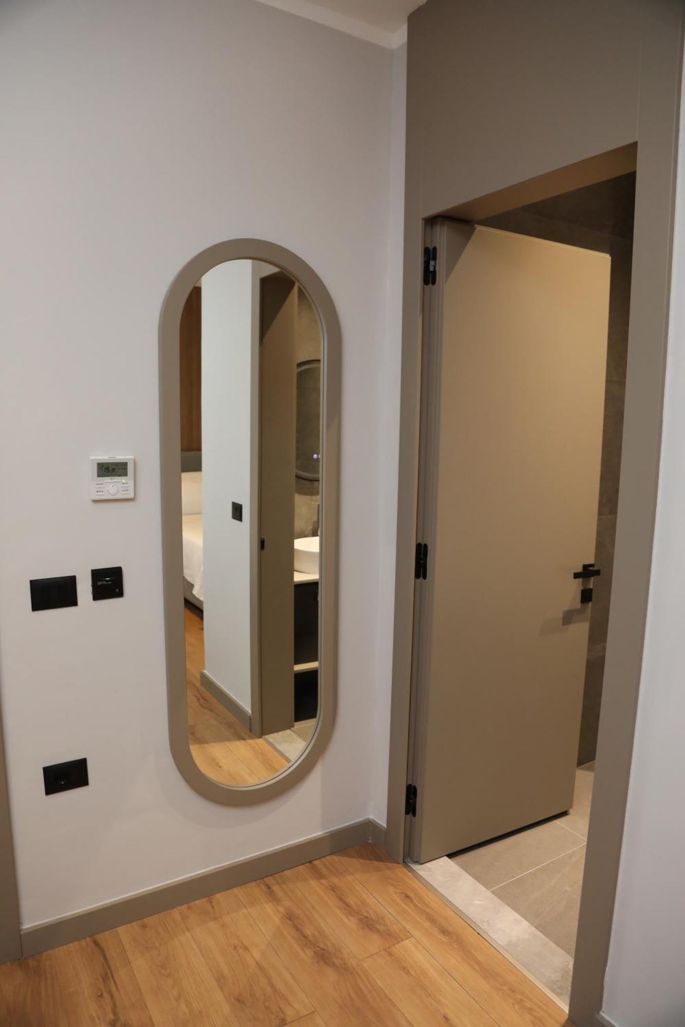 Kruja Luxury Suites ภายนอก รูปภาพ