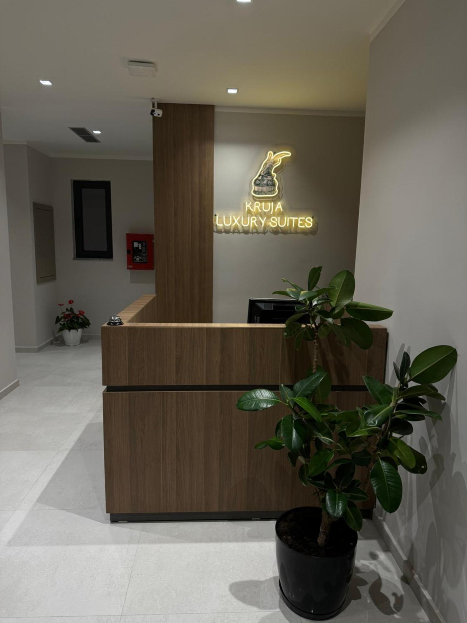 Kruja Luxury Suites ภายนอก รูปภาพ